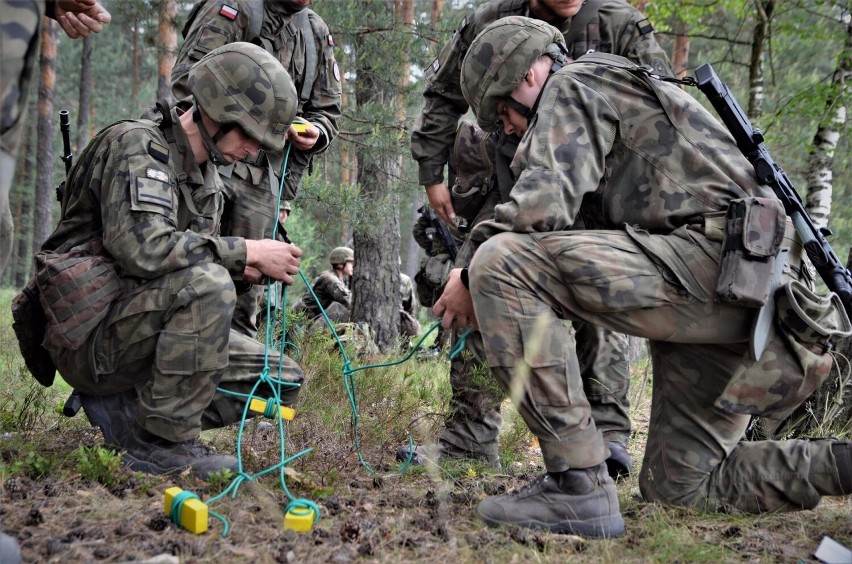 Szkolenia żołnierzy 21 Brygady Strzelców Podhalańskich,...