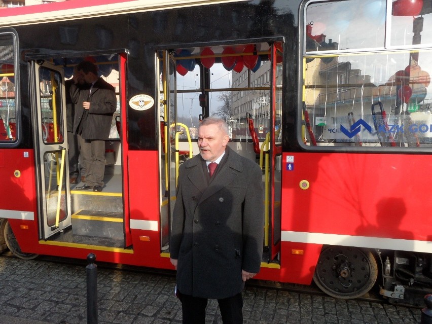 Tramwaje Śląskie zaprezentowały dziś wyremontowane wagony 105N. Pierwsze wyjadą w Zabrzu i Sosnowcu