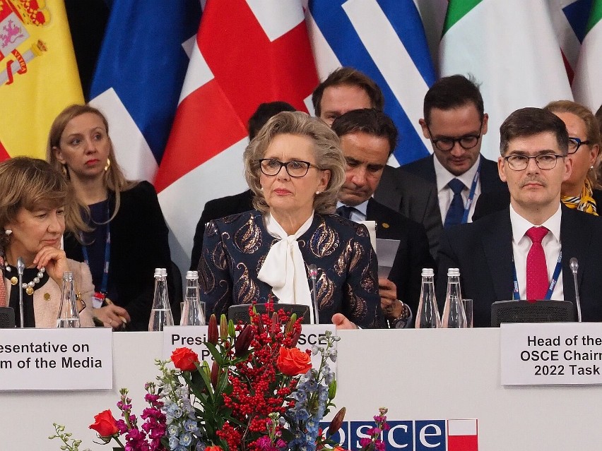 Szczyt OBWE w Łodzi rozpoczął sie od przemówienia prezydenta RP Andrzeja Dudy FOTO