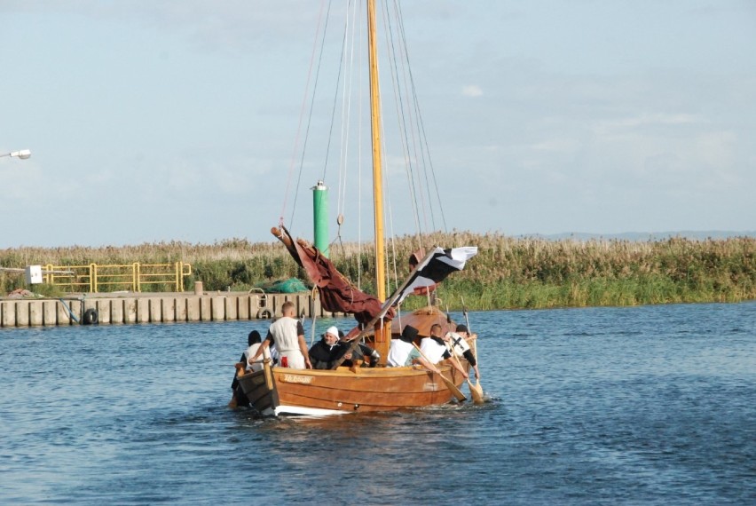 Zwycięstwo polskiej floty na Zalewie Wiślanym. Inscenizacja historyczna w Kątach Rybackich 