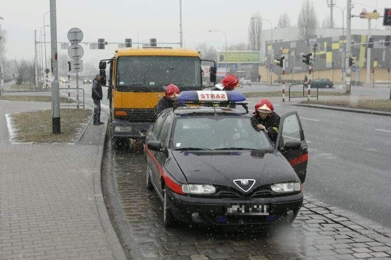 Auto strażaków z Milicza zniszczone we Wrocławiu (ZDJĘCIA)
