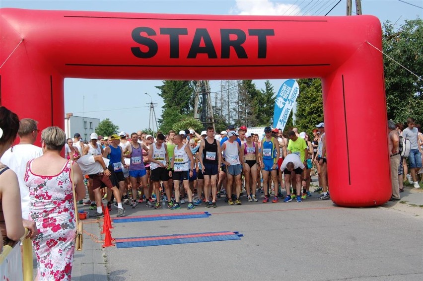 Ćwierćmaraton Szwajcarii Kaszubskiej w Przodkowie - na metę dotarło 320 biegaczy