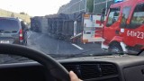 Wypadek TIR-a w Tychach na DK1. Leży i blokuje trasę
