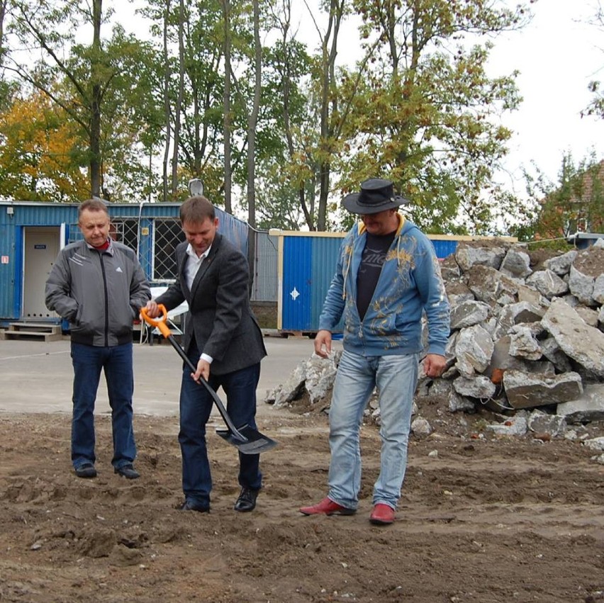 Wbicie pierwszej łopaty pod zmieniony stadion