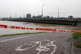 Most Grunwaldzki w Krakowie: mężczyzna skoczył do Wisły