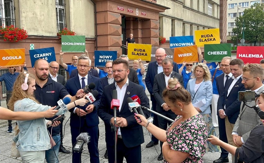 Niektórzy mieszkańcy dopytują o udział prezydenta Katowic w...