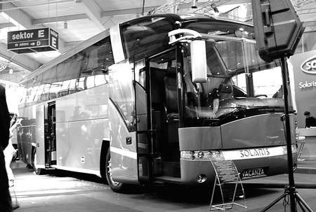 Prezentowany autobus turystyczny Solaris Vancanza z Bolechowa.