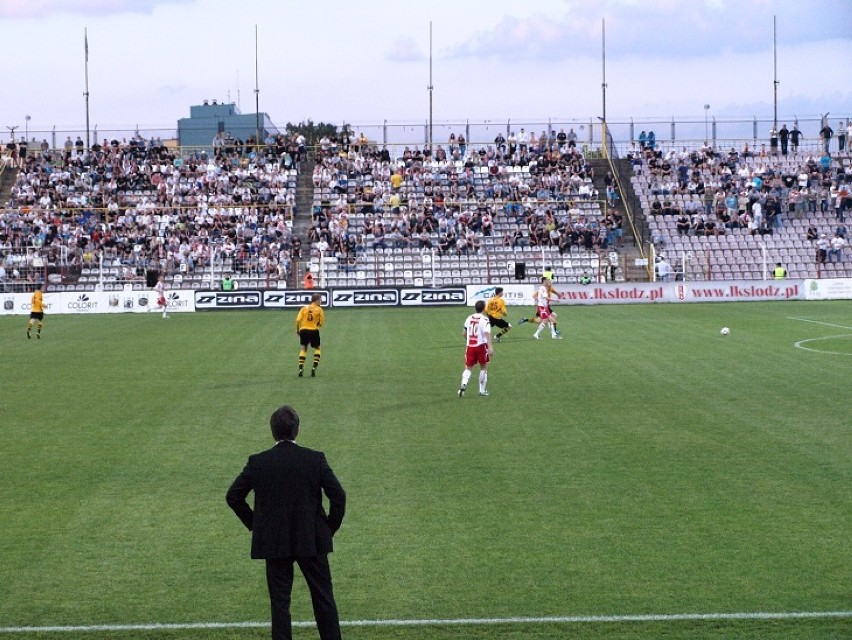 Piłkarze ŁKS-u Łódź grają dzisiaj z GKS-em Katowice....