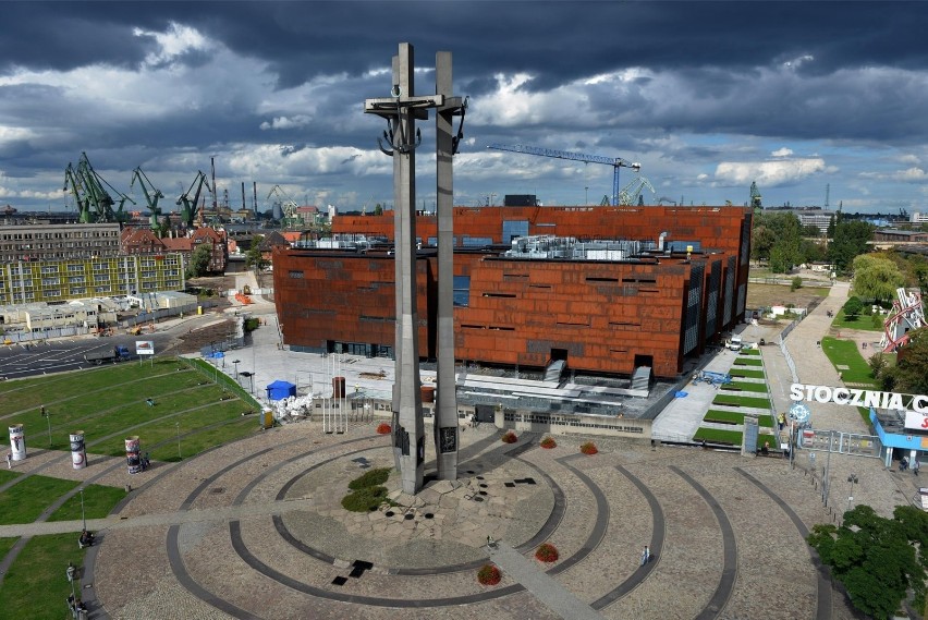 Pomorskie atrakcje na weekend. Wycieczka do serca wydarzeń Sierpnia '80 i Europejskiego Centrum Solidarności w Gdańsku [wideo] 