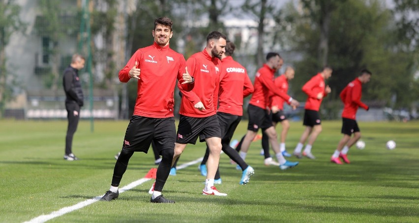 Piłkarze Cracovii rozpoczęli treningi w grupach
