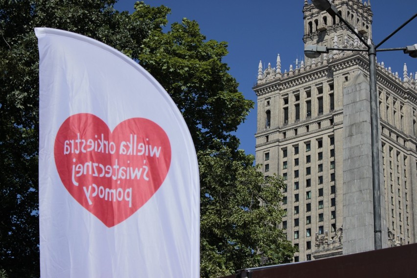 "Ratujemy i Uczymy Ratować". Finał wielkiej akcji WOŚP i gra miejska w stolicy