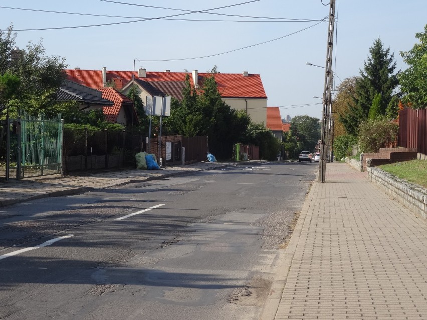 Mieszkańcy chcą zakazu ruchu ciężarówek na ulicach Braci Niemojowskich i Żwirki i Wigury FOTO