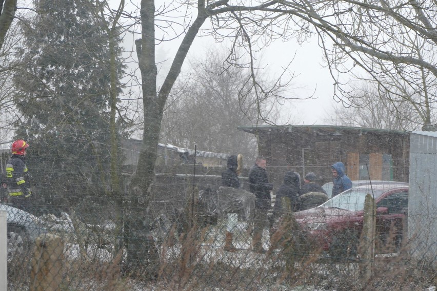 Śmierć strażaka OSP w Dankowicach. Został przygnieciony samochodem FOTO