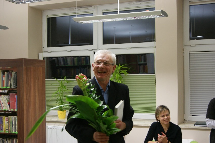 Kazimierz Nowosielski zawitał do rumskiej biblioteki