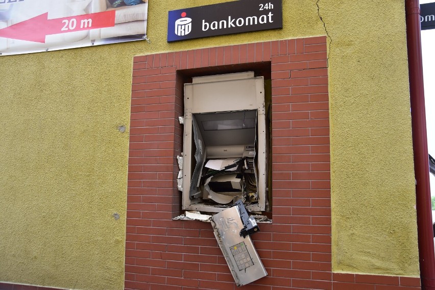W Łabiszynie wysadzili bankomat! Mieszkańcy w szoku [zdjęcia]