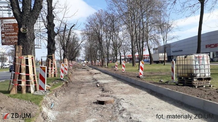 Budowa drogi rowerowej z do Bielan Wrocławskich - wzdłuż al....