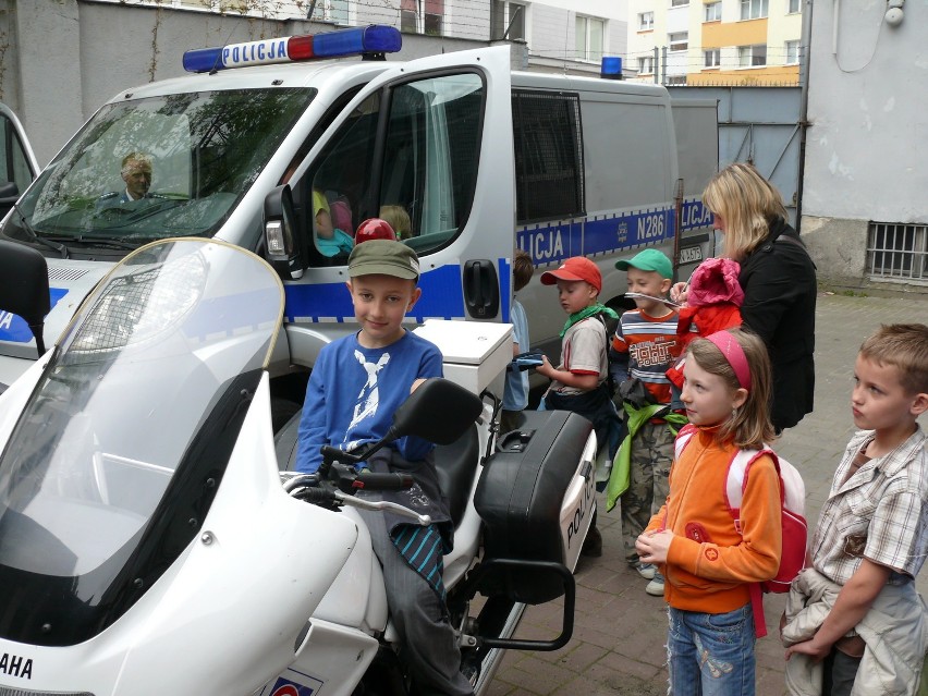 Dzieciaki z wizytą u gdyńskich policjantów (zdjęcia)