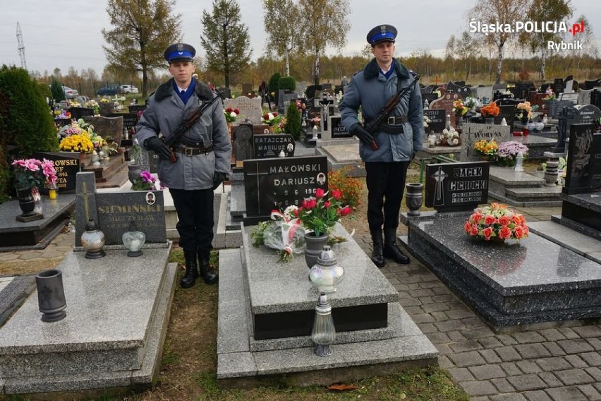 Policjanci z Rybnika oddali hołd tragicznie zmarłemu koledze