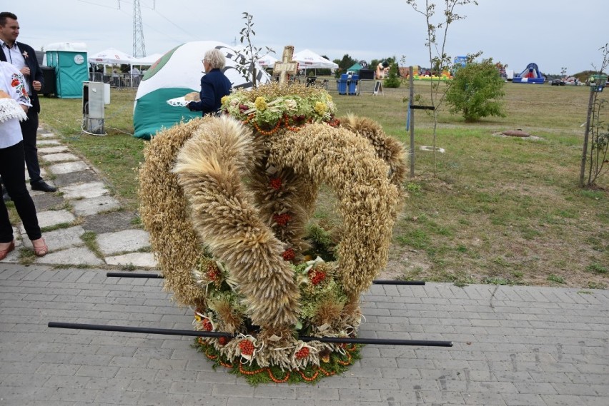 Szpęgawa, gm. Tczew. Gminne dożynki pod parasolami, ale pogodne [ZDJĘCIA]