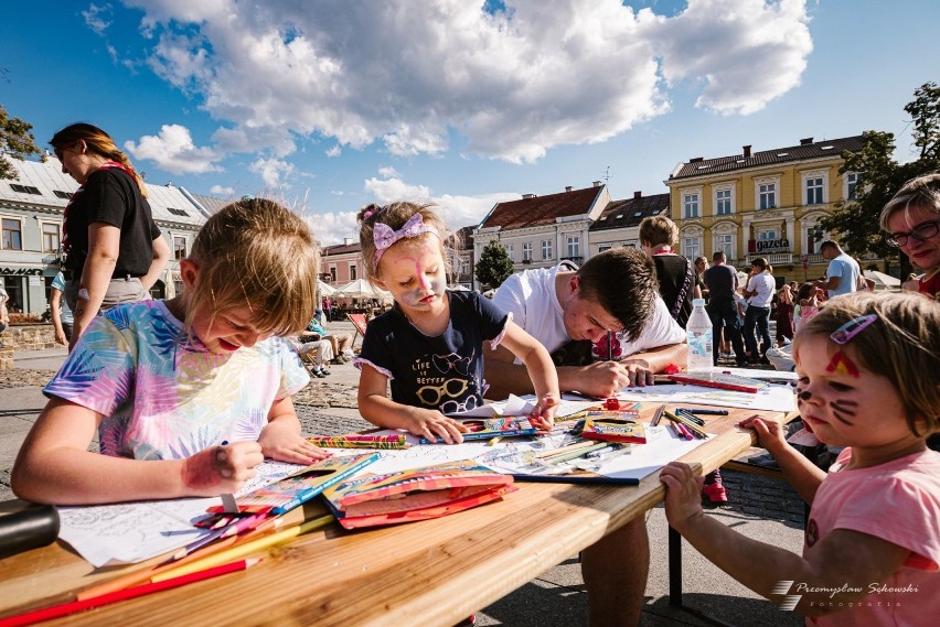 Festiwal Harcerski 2019. Najmłodsi zachwyceni piknikiem rodzinnym na Rynku [ZDJĘCIA]