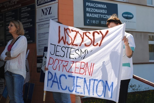Pielęgniarki protestują przeciwko zwolnieniom w szpitalu