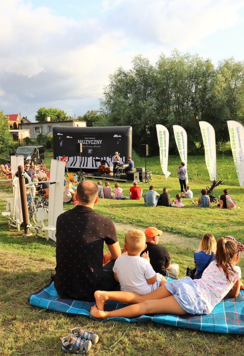 VII Letni Festiwal Muzyczny Gminy Pruszcz Gdański trwa. Kolejne koncerty plenerowe w sierpniu