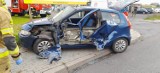 Niecodzienny incydent drogowy w Uniejowie. Auto zderzyło się z traktorem ZDJĘCIA