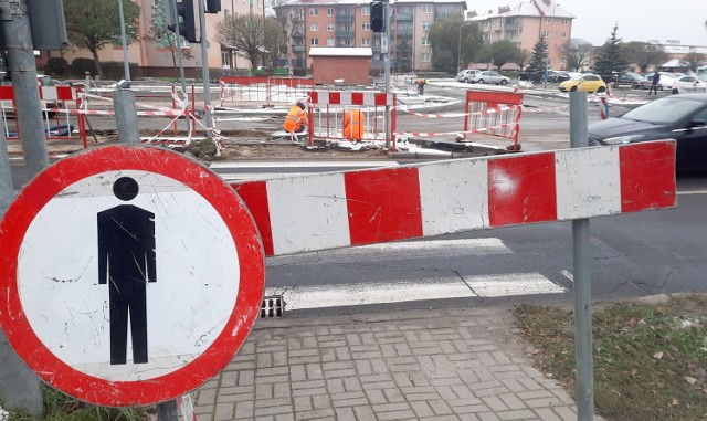 Na ulicę Rzeźniczaka nie wjedziemy od strony ul. Batorego. Trzeba będzie kierować się od strony Trasy Północnej. Jeszcze we wtorek jest to możliwe