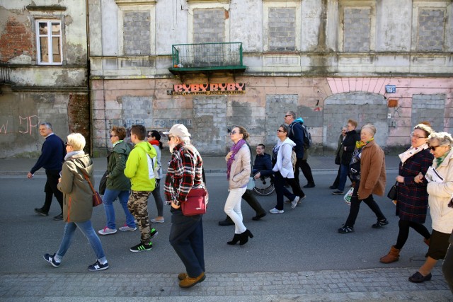 Mieszkańców Piotrkowa wciąż ubywa. Liczba piotrkowian stopnieje w 2021 poniżej 70 tysięcy. Tak mało było nas ostatnio za Gierka!