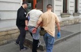 Nożownik w Katowicach. Ranny 65-letni mężczyzna trafił do szpitala. Policjanci szybko namierzyli sprawcę