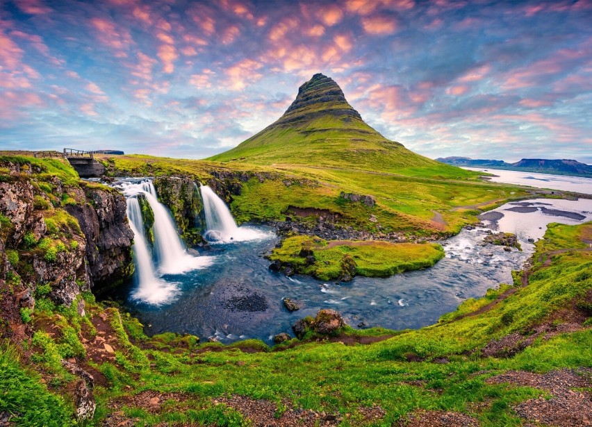 „Góra Kościelna” to kolejny z cudów przyrody Islandii. Ma...