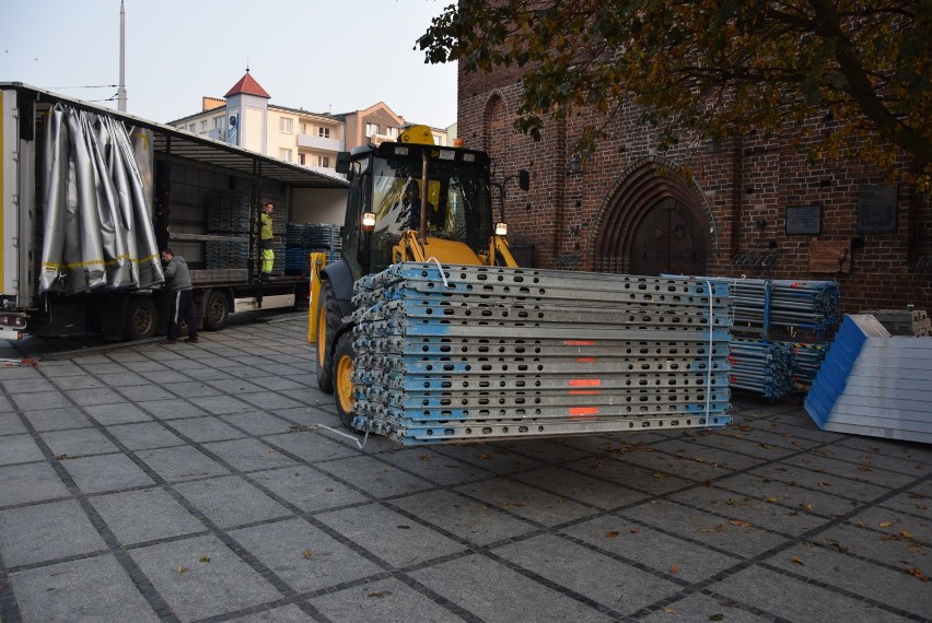 Stawianie rusztowań przy katedrze ma potrwać do początku listopada