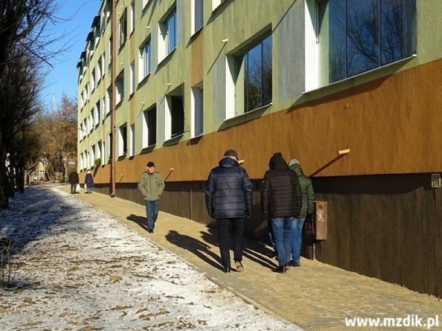 W zeszłym roku Miejski Zarząd Dróg i Komunikacji wyremontował chodnik po prawej stronie ulicy Miłej.