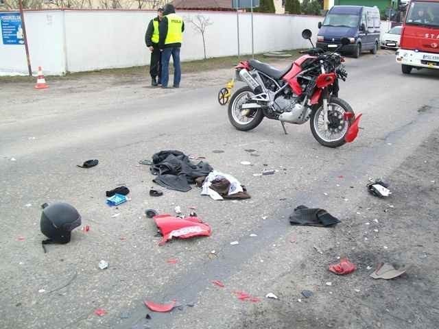 Wypadek motocyklisty w Słupcy. Mężczyzna zmarł w szpitalu...
