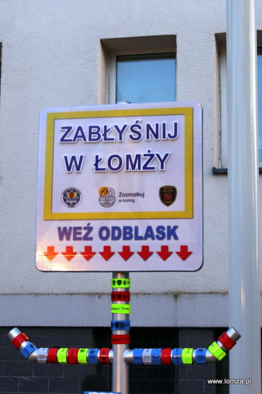 Znaki "Zabłyśnij w Łomży" będą zachęcać do noszenia odblasków