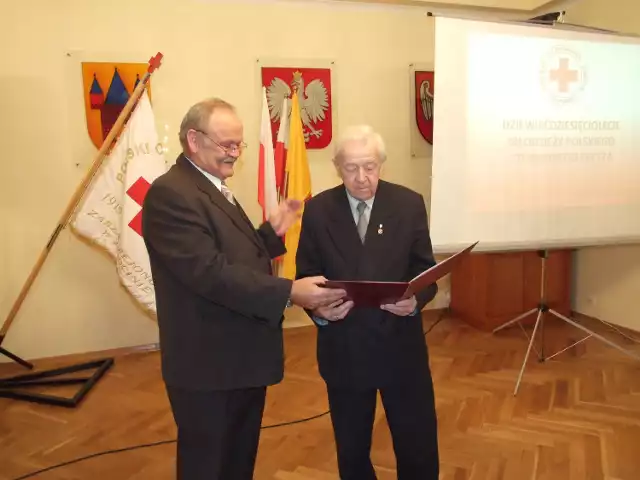 Podczas uroczystości Stefanowi Tobolskiemu został nadany tytuł Godność Honorowego Członka PCK