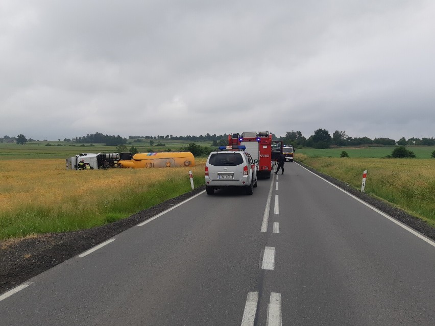 Wypadek samochodu ciężarowego na DK 45- 25 czerwca