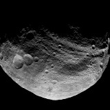 Ogromna asteroida blisko Ziemi: Zobacz przelot na ekranie multimedialnym