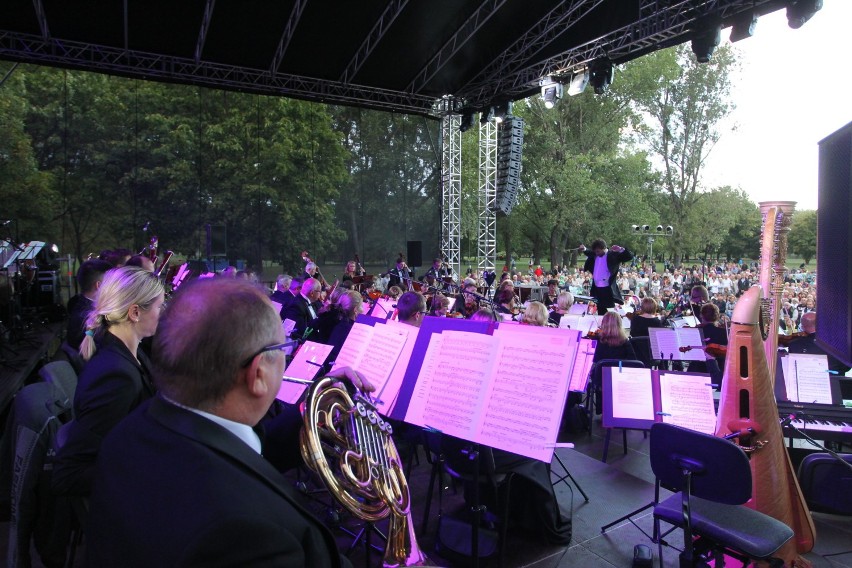 Łęgi Dębińskie: Koncert "Żywioły i... tańca świata"