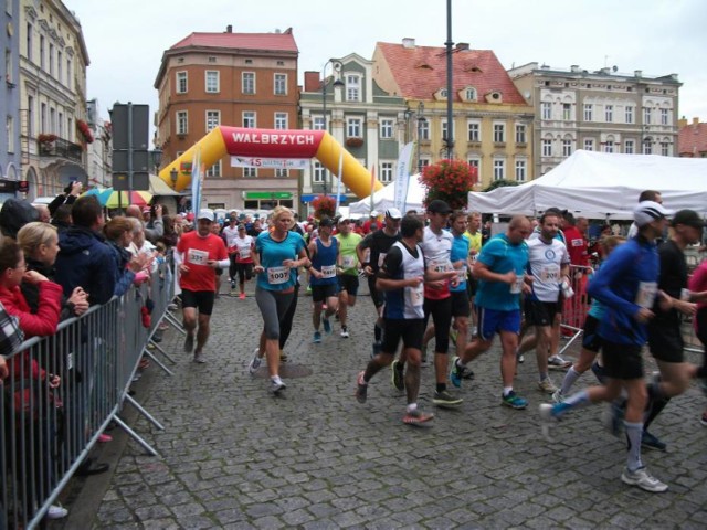 Ubiegłoroczny wałbrzyski półmaraton zgromadził rekordowe 1,5 tys. uczestników. W tym roku wynik będzie o wiele wyższy.