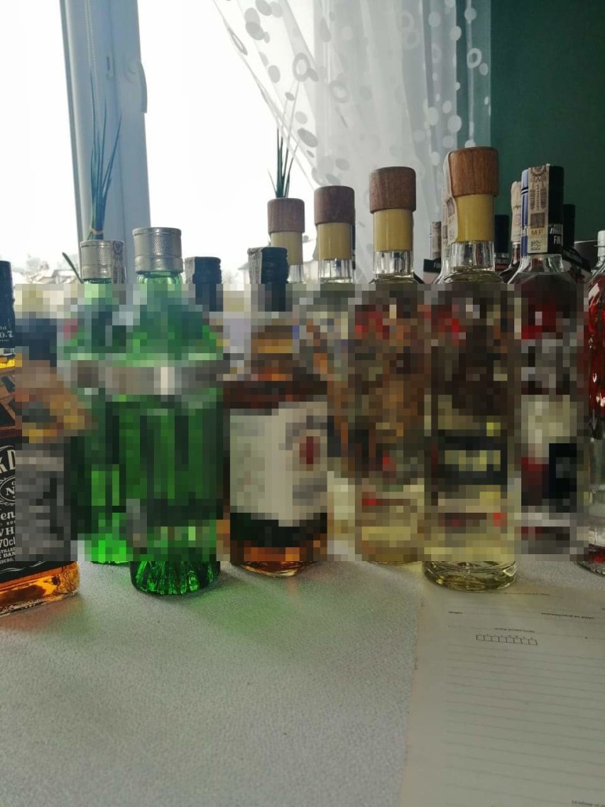 Pracownicy magazynu w powiecie piotrkowskim kradli alkohole...