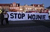 Wiec solidarności z Ukrainą w Obornikach. "Stop wojna. Stop Putin" [ZDJĘCIA]
