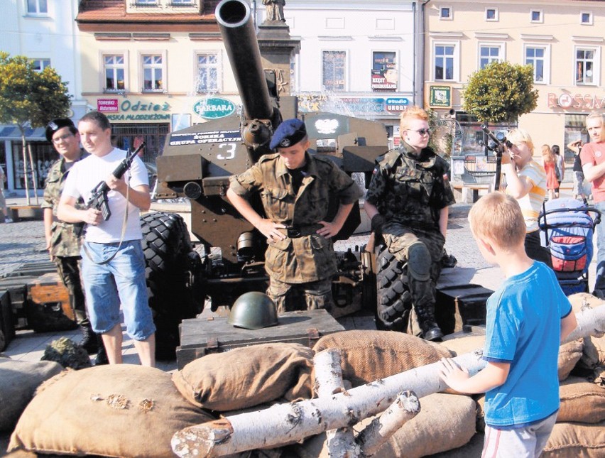 Wojskowy piknik w Rybniku.