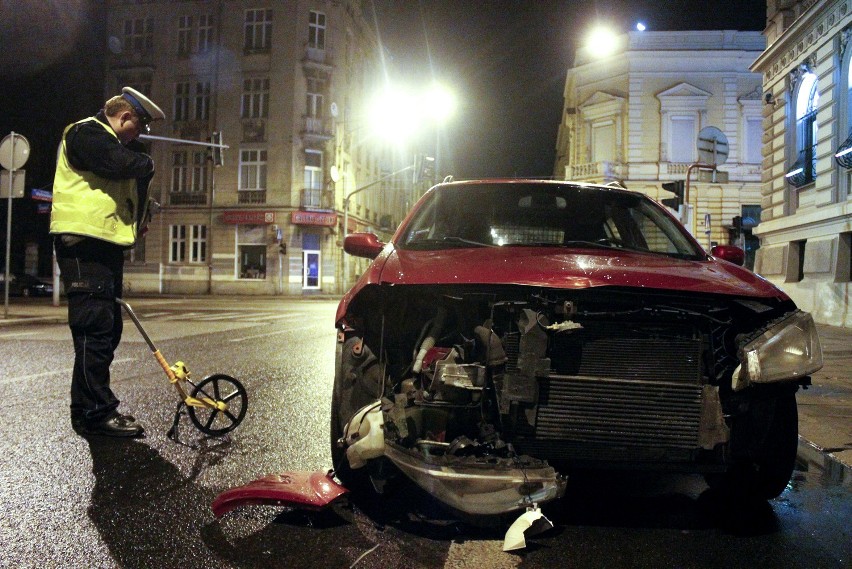 Wypadek na Gdańskiej. Rannych dwóch mężczyzn