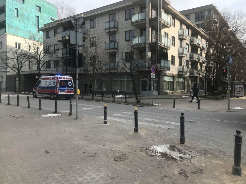 Ewakuacja BUW-u. "Nie można wejść do biblioteki, ani przejść...