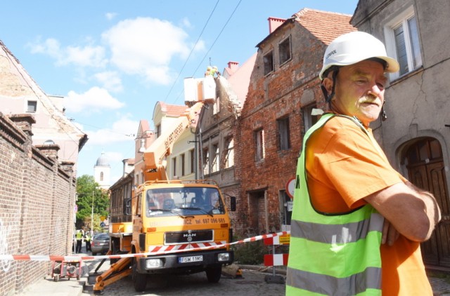 Zielona Góra. W poniedziałek, 6 sierpnia rozpoczęło się wyburzanie kamienic przy ul. Gen. Józefa Sowińskiego