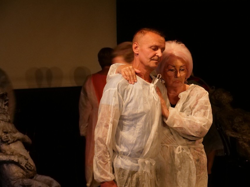 „Rakotwórczość” – spektakl o profilaktyce onkologicznej w MDK w Radomsku 