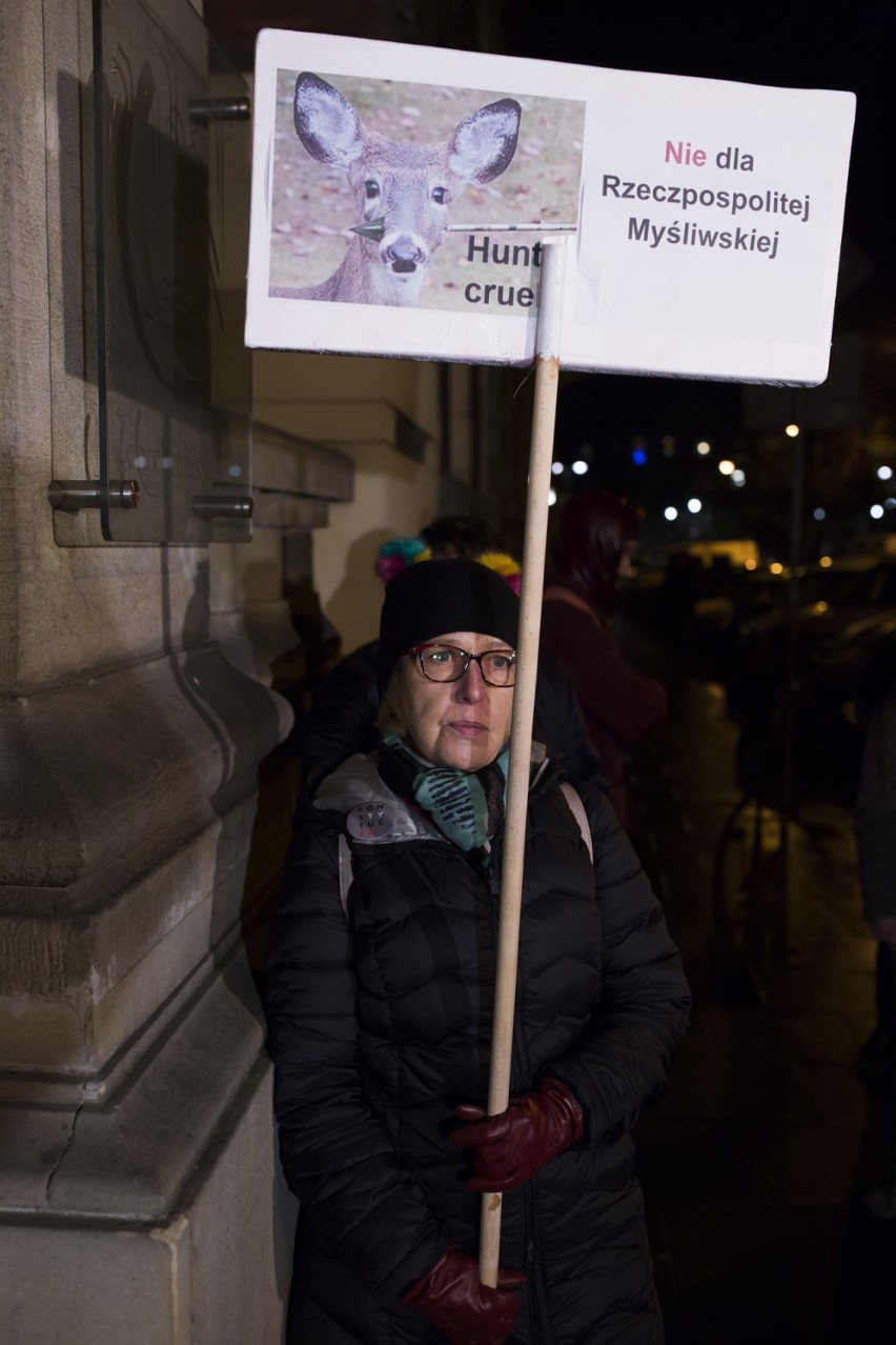 Protest przeciwko nowelizacji prawa łowieckiego w Krakowie