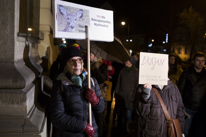 Protest przeciwko nowelizacji prawa łowieckiego w Krakowie