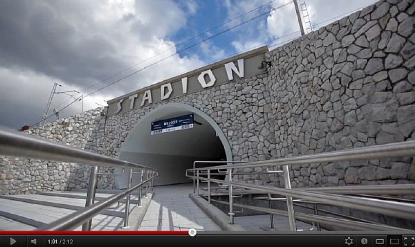 Odnowiona stacja PKP Stadion - wideo